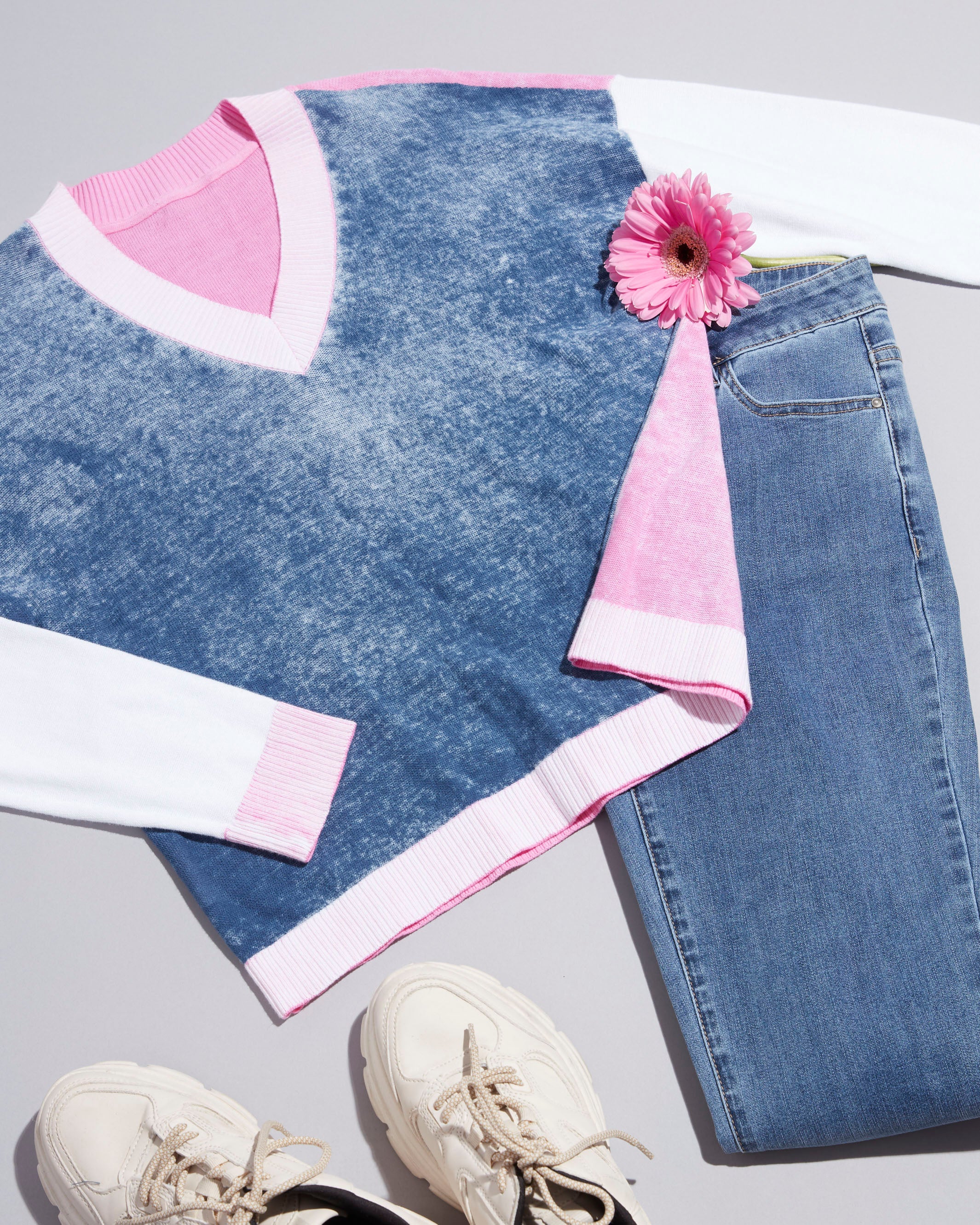 Color Block V-Neck Sweater - Denim