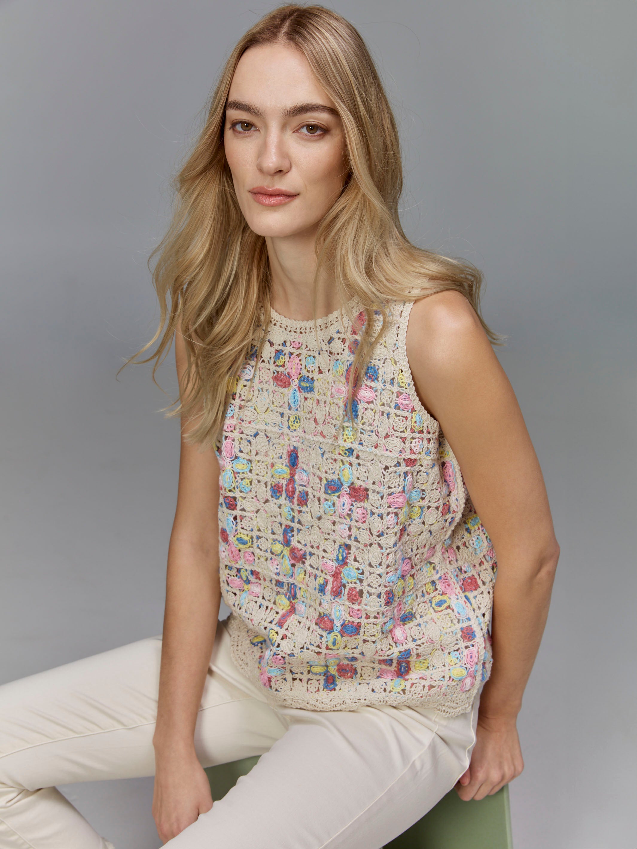 Sleeveless Crochet Crew Neck Top - Natural