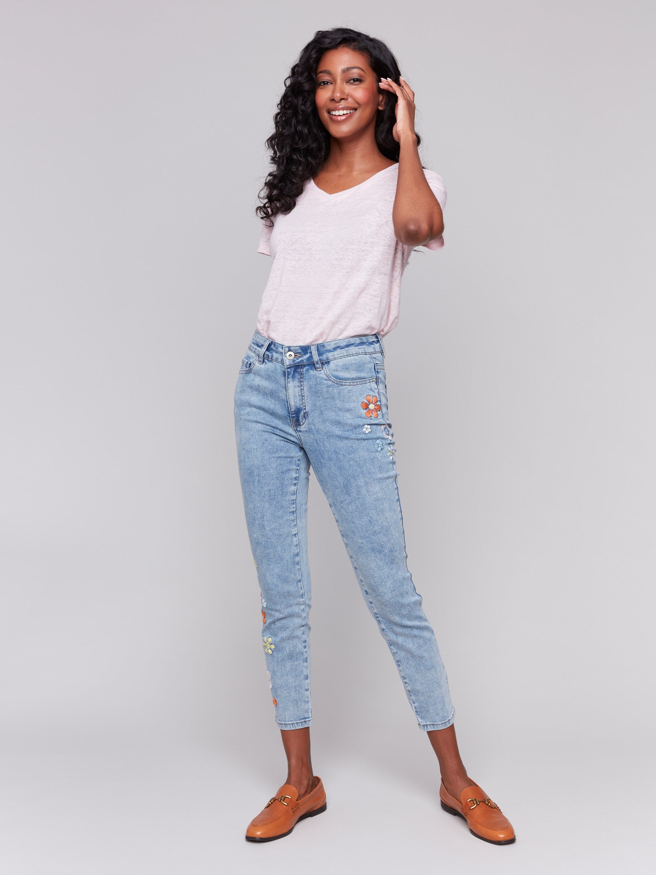 Skinny Jeans with Floral Embroidery - Light Blue