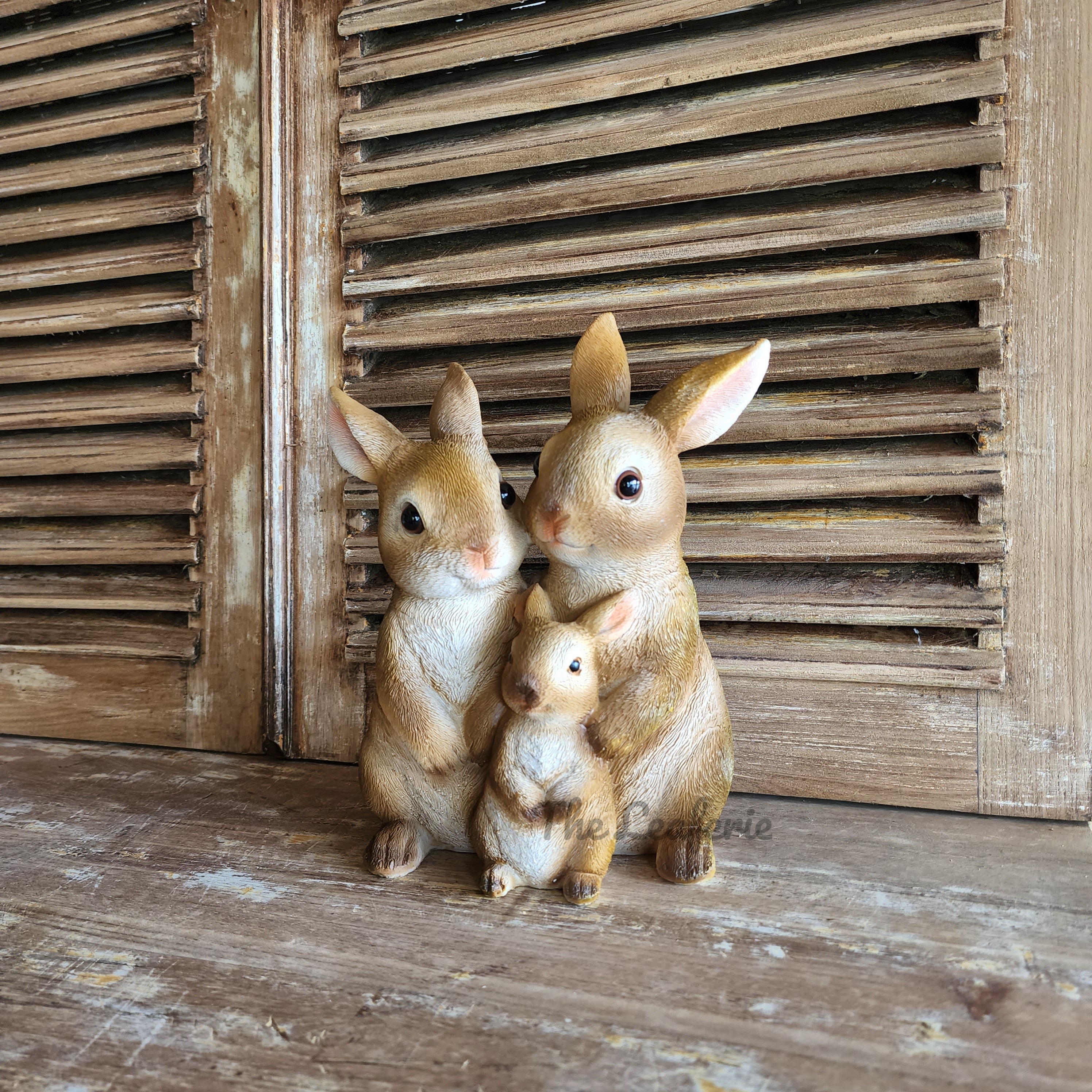 Cinnabun Family Rabbit Garden Decoration