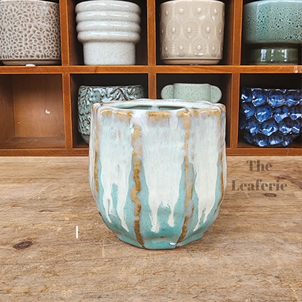 Petit Flowerpots (Series 9)