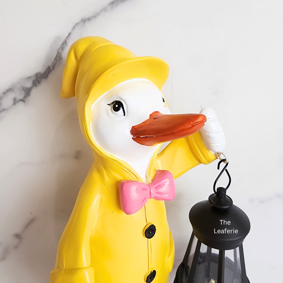 Annalise Duck Garden Decoration with lamp