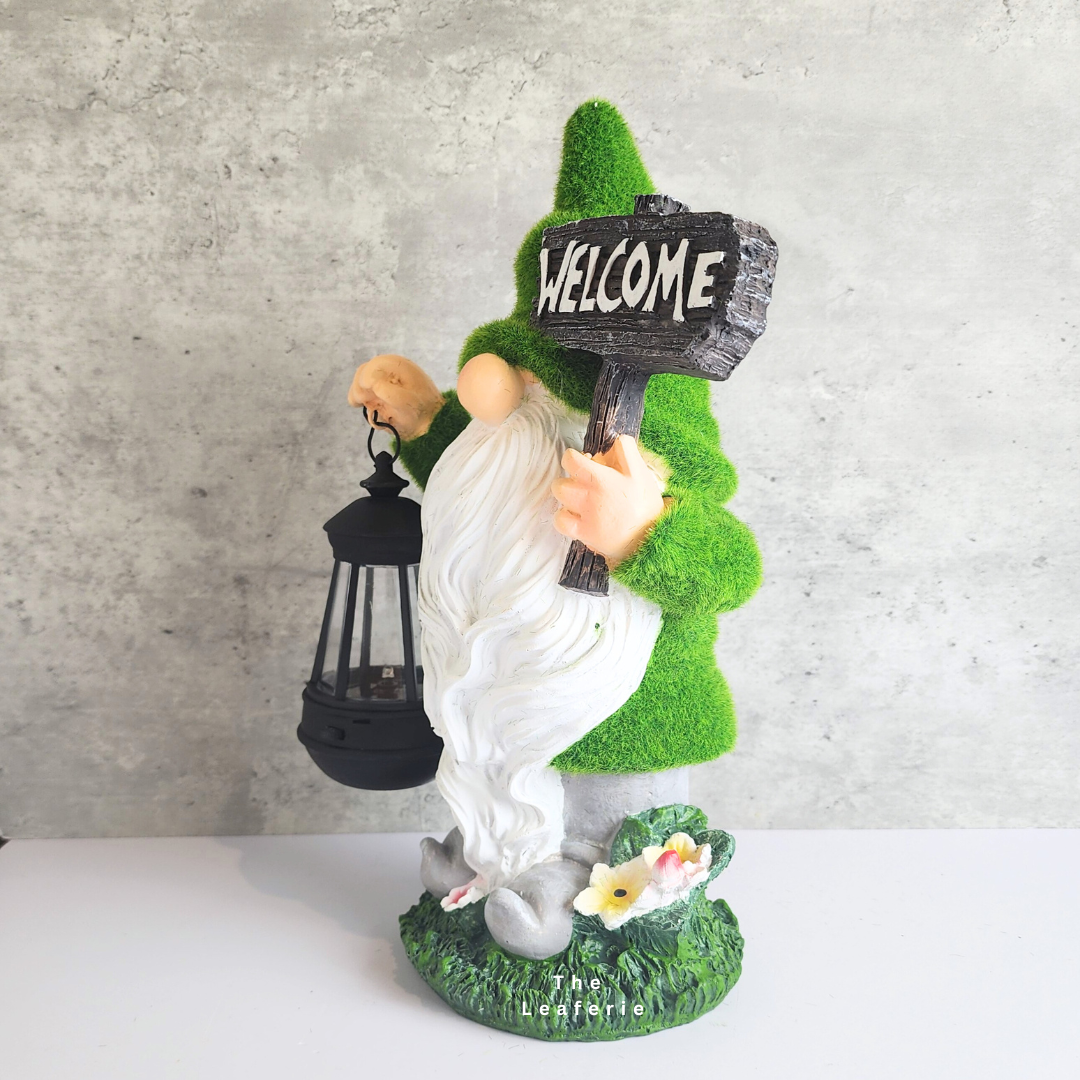 Aldon Gnome Garden Decoration with solar Lamp