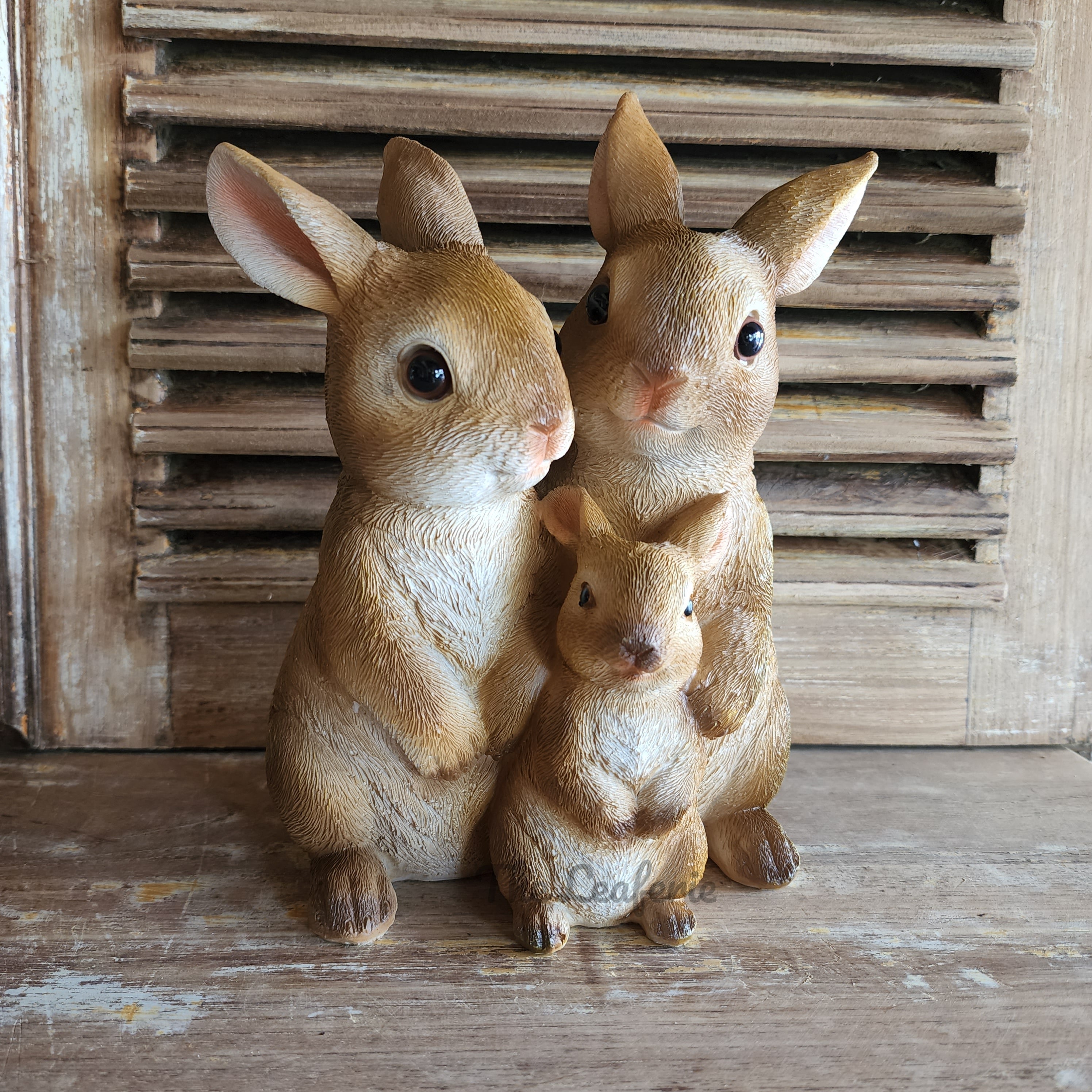 Cinnabun Family Rabbit Garden Decoration