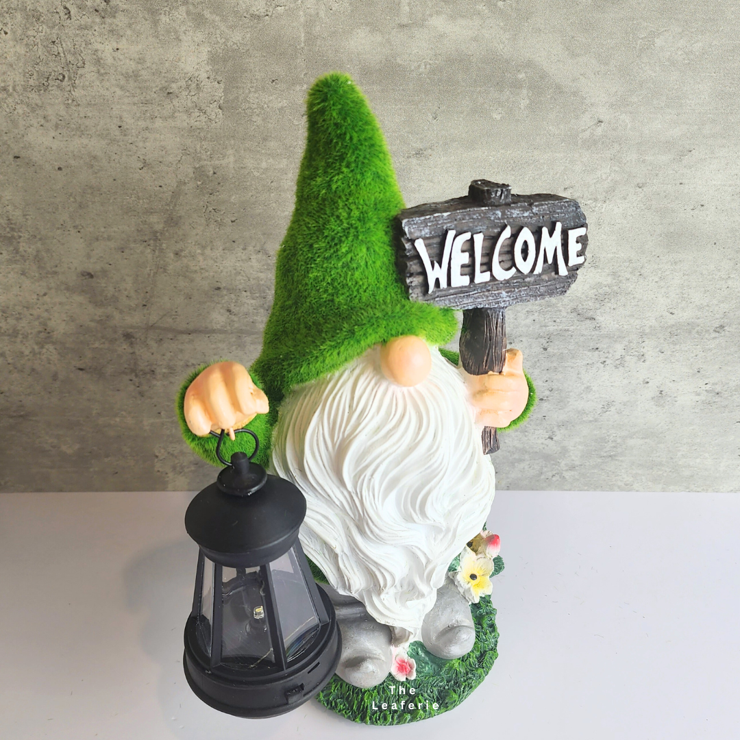 Aldon Gnome Garden Decoration with solar Lamp
