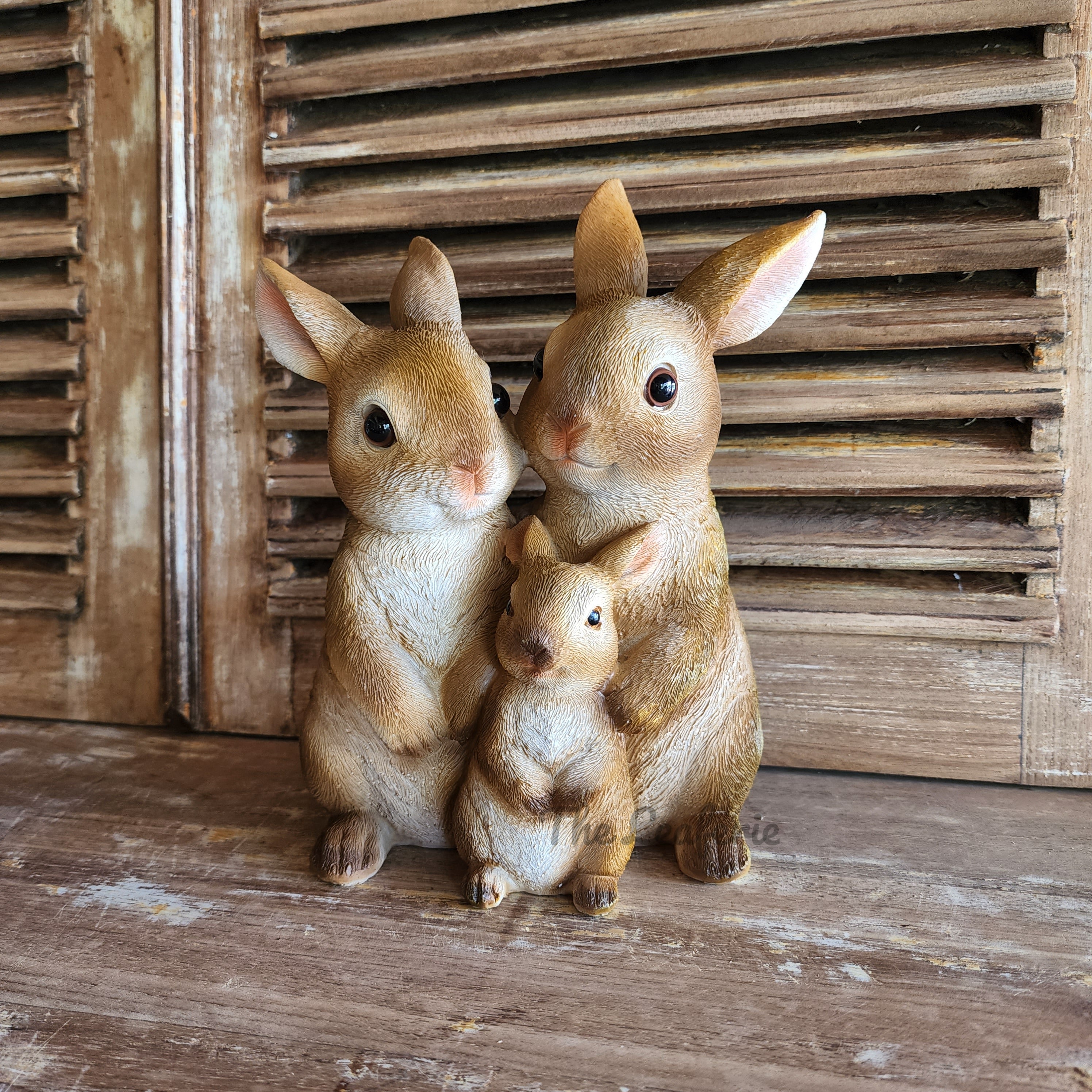 Cinnabun Family Rabbit Garden Decoration